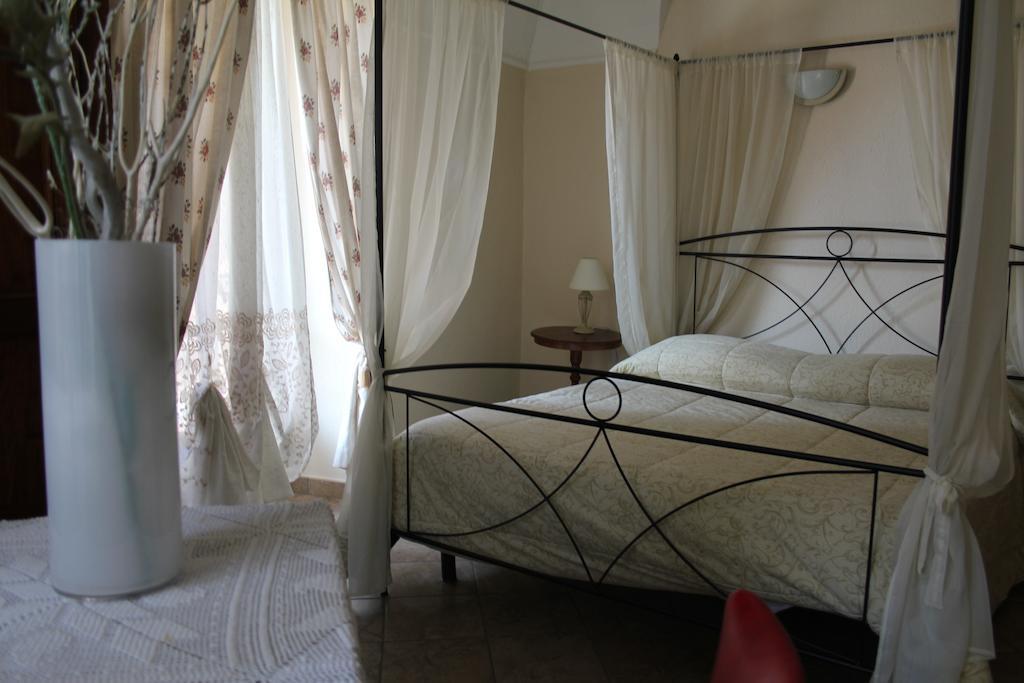 Hotel Porta Santa Maria Busca Room photo